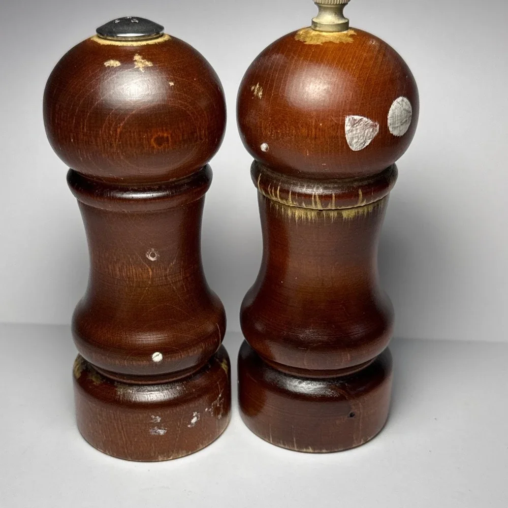 Leeds Engineering Salt‎ Pepper Shaker Set 6in Brown Vintage Wood MCM USA
